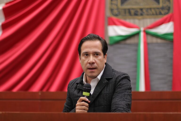 Eliasib Polanco Saldivar: Carretera México - Cuernavaca abandonada y deteriorada