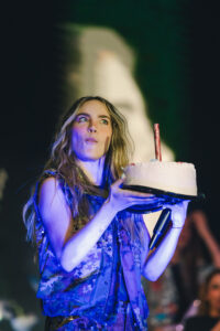 Belinda reunió a más de 8 mil asistentes en el arranque del “DO, RE, MI, FA, SOL”