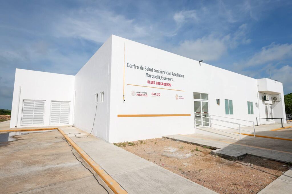 La gobernadora Evelyn Salgado Pineda lideró la ceremonia de inauguración del Centro de Salud con Servicios Ampliados en Marquelia