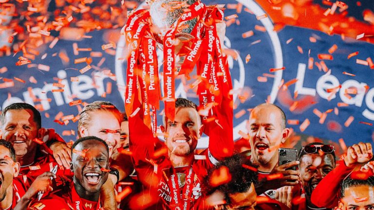 Se asocian Liverpool FC y UPS para envíos globales