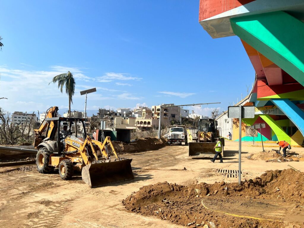 Gobierno de Guerrero reaperturan al menos 21 vialidades en Acapulco