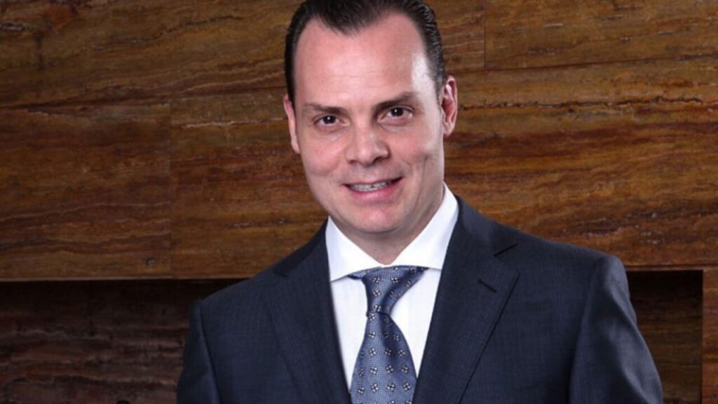 Olegario Vázquez Aldir: La labor de los médicos es fundamental