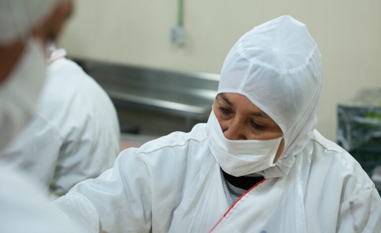 La Cosmopolitana, ha destacado la importancia de garantizar el manejo higiénico de los alimentos