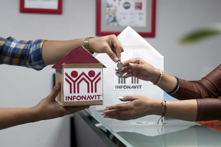 Infonavit reduce costos de financiamiento