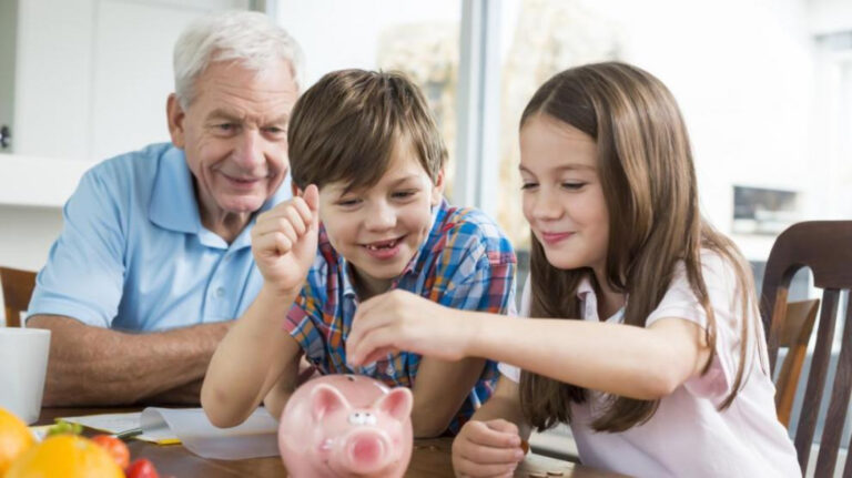 Recomienda Condusef ahorrar desde la niñez