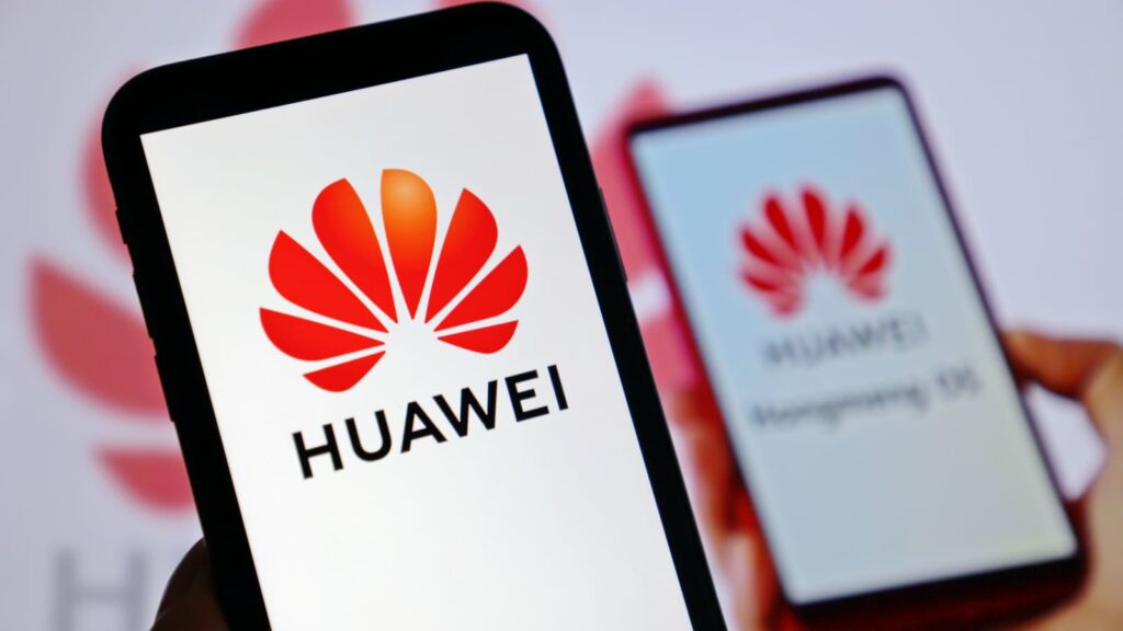 Joe Biden revoca 8 licencias de Huawei en EU