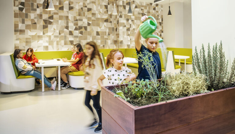 AJEMEX fortalece educación innovadora junto a Eco Urban