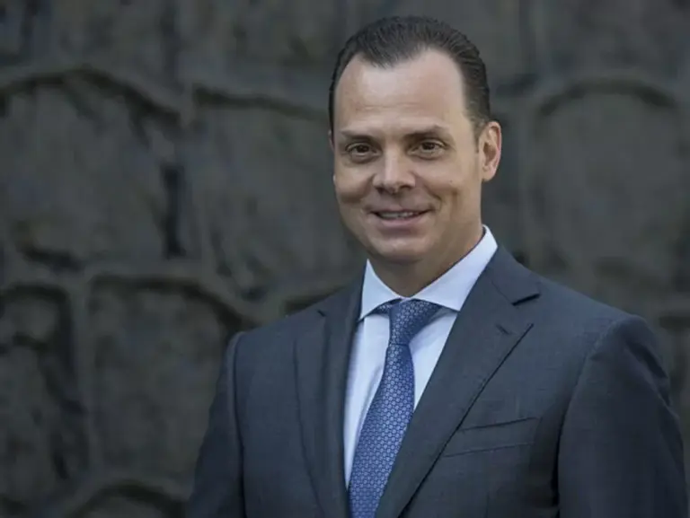 Olegario Vázquez Aldir entre los 100 empresarios más importantes de México