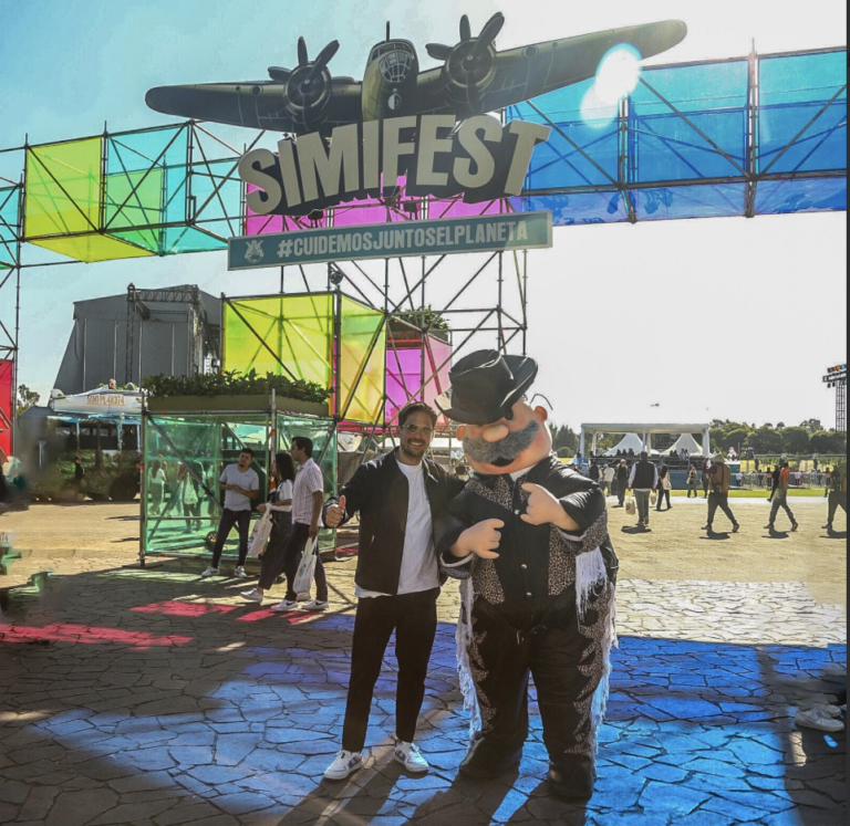 El enfoque de Víctor González Herrera ha llevado a Farmacias Similares a establecer diálogos con líderes internacionales.