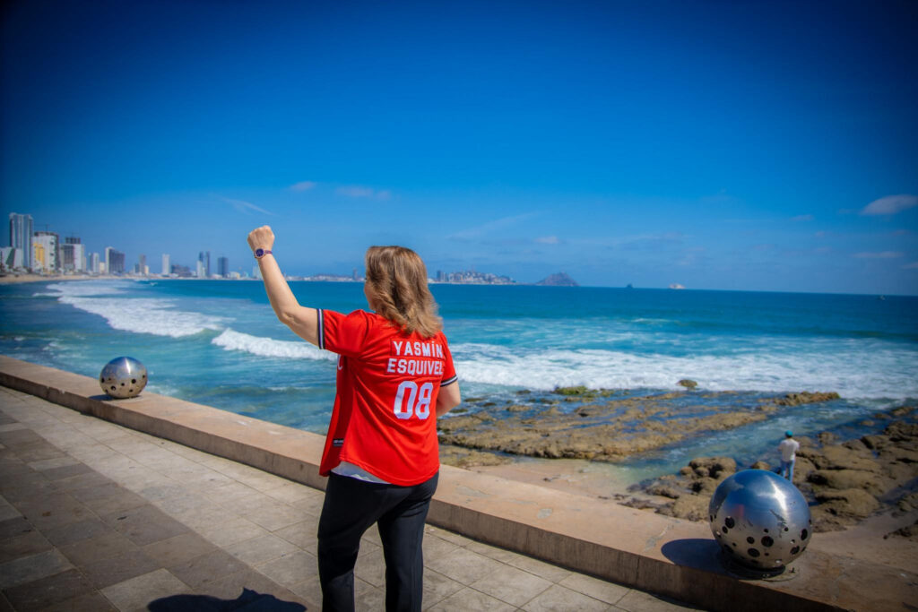 Yasmín Esquivel Mossa reclama justicia para todos y todas