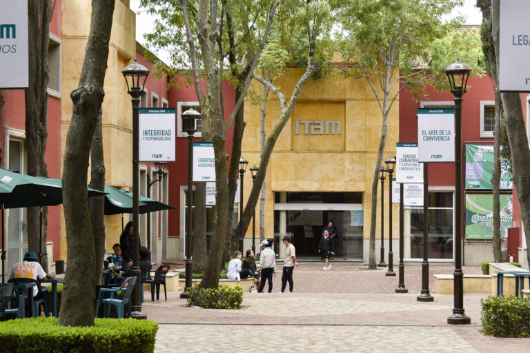 La comunidad del ITAM solicitó formalmente a las autoridades académicas que la asignatura sea reasignada a otro profesor.