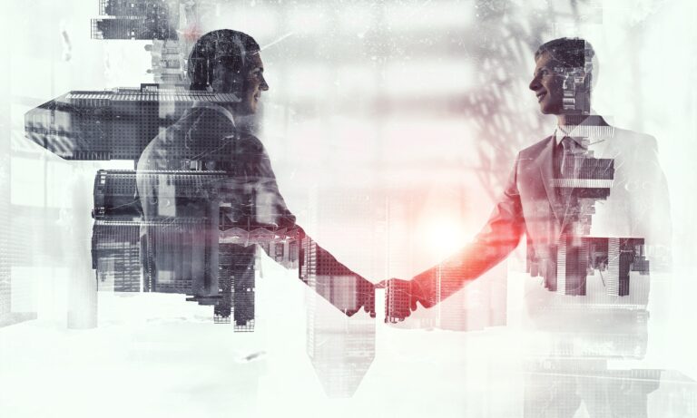 Dos empresarios se estrechan la mano representando la fusión Baloise – Helvetia y la revisión independiente de Suiza frente a la aprobación europea.