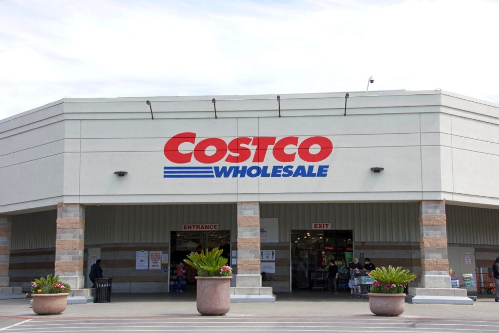 Costco abre más tiendas y aumenta socios en Estados Unidos consolidando modelo de membresías minoristas