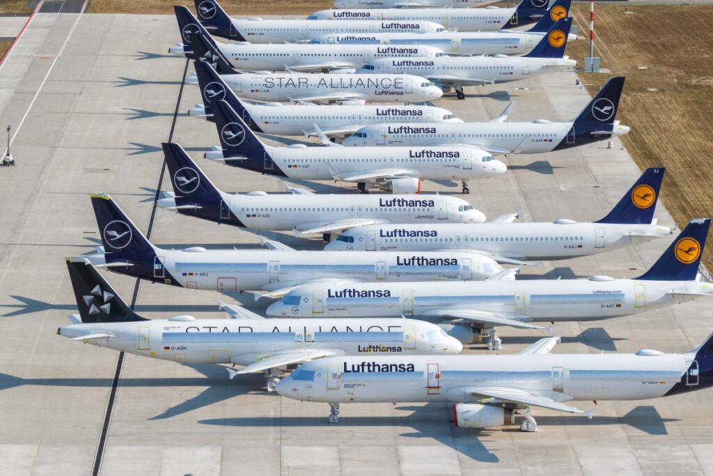 Lufthansa anuncia recorte de empleos administrativos en 2025 para mejorar rentabilidad y fortalecer su competitividad global