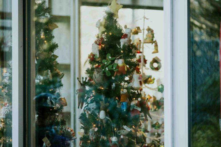 Imagen editorial de un equipo laboral mexicano celebrando un ritual empresarial que fortalece la cultura empresarial
