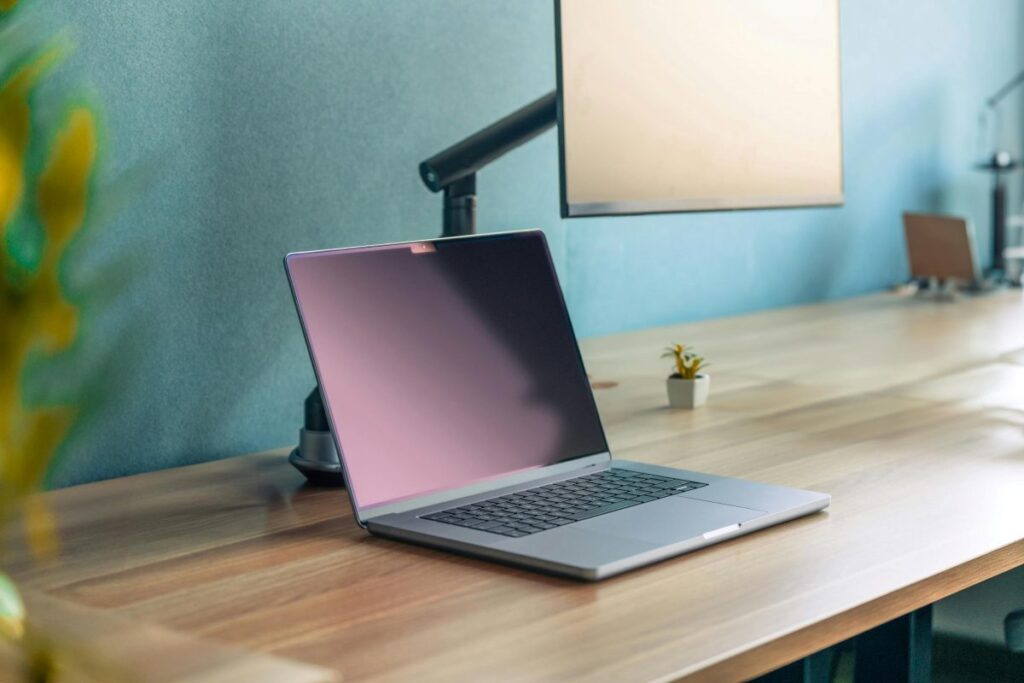 Emprendedores en México participando en un evento de networking para fortalecer sus proyectos y generar alianzas estratégicas