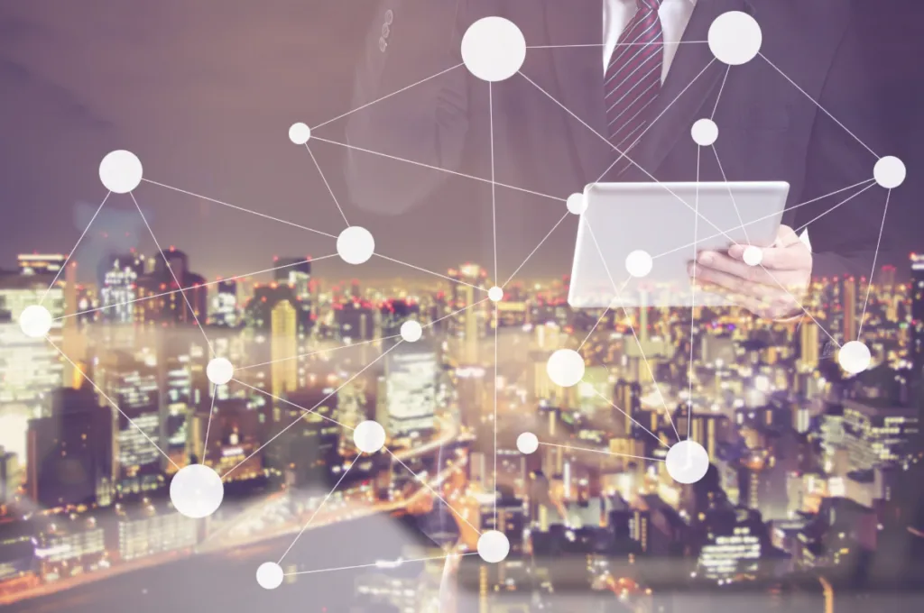 Alexis Nickin Gaxiola analiza tendencias Fintech y transformación digital financiera.