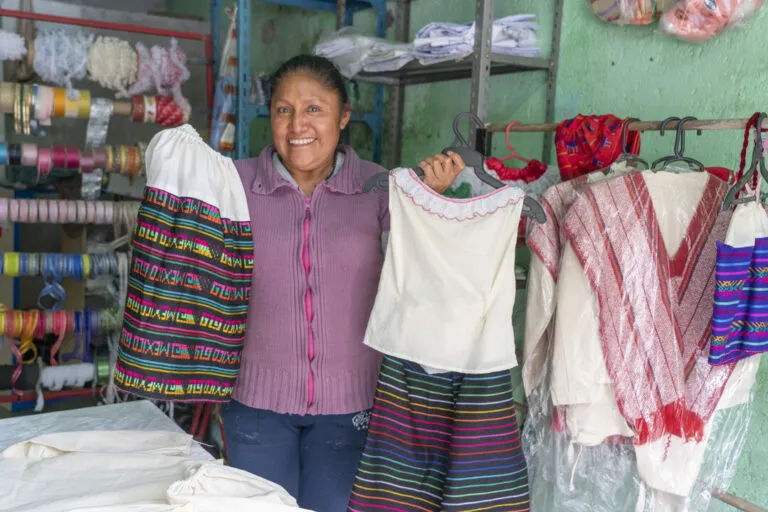 El sector empresarial pide equilibrio regulatorio para no ahogar a los negocios en México y proteger empleo e inversión.