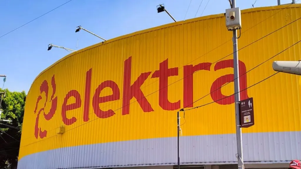 Elektra apoya el regreso a clases con préstamos accesibles para cubrir gastos escolares en México