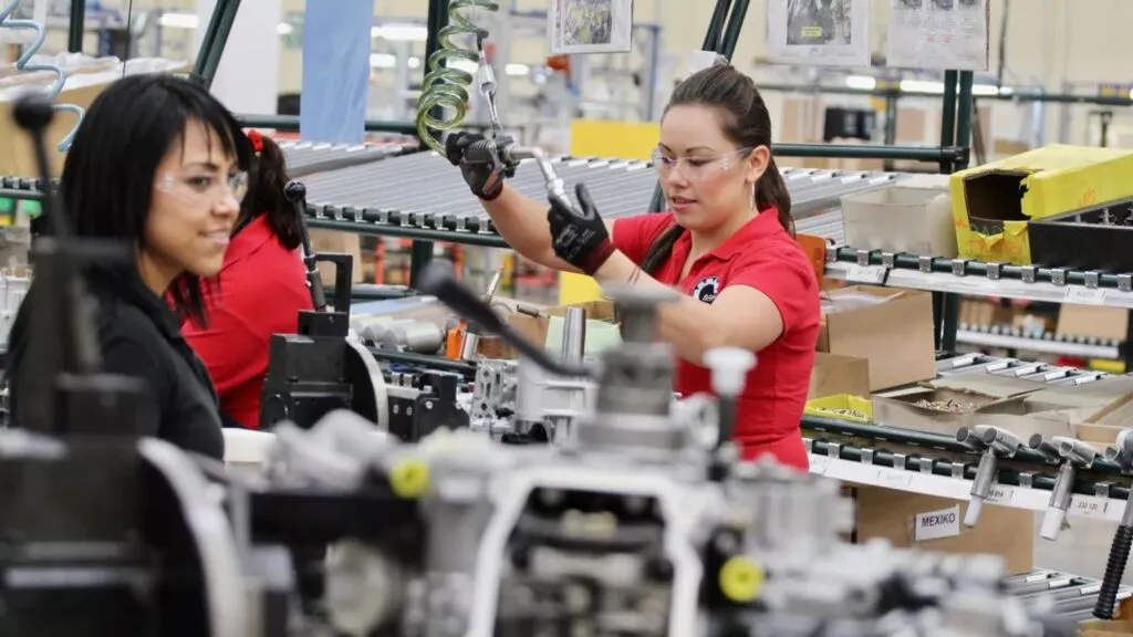 INA prevé recuperación de la inversión extranjera en autopartes impulsada por nearshoring