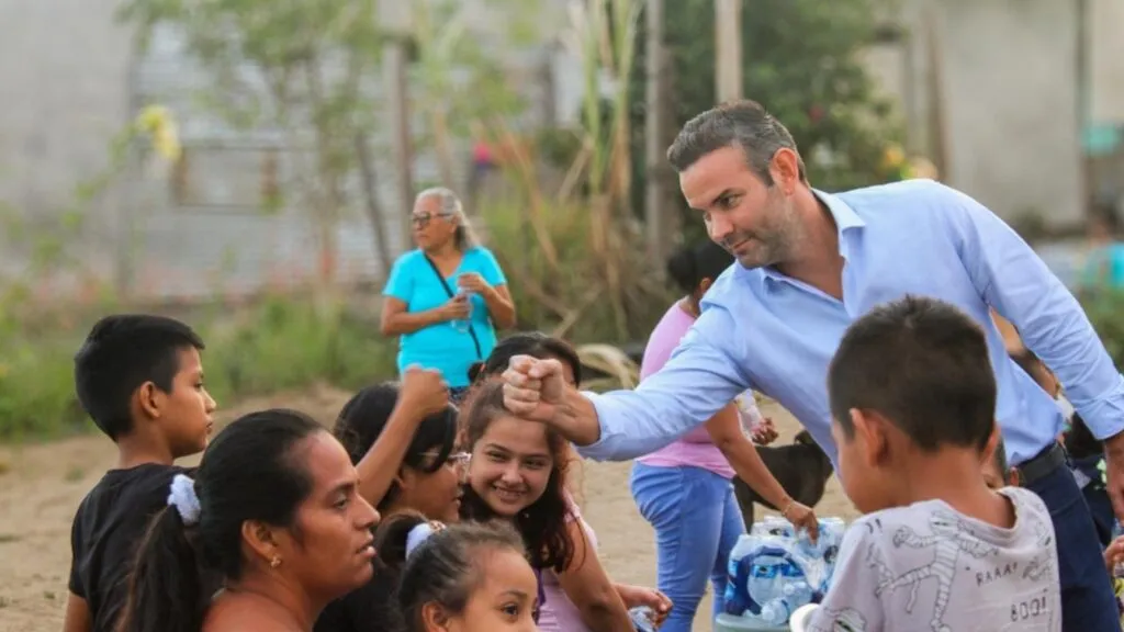 Omar Anitua Valdovinos impulsa la responsabilidad social de Grupo Duxon con apoyo a la niñez y comunidades vulnerables