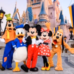 Imagen representando el desgaste de Disney en taquilla y el cambio hacia streaming en 2026