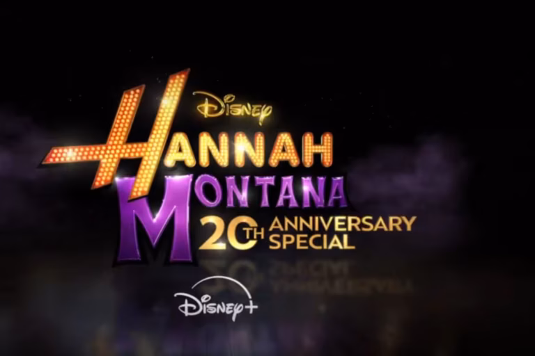 Escena de Hannah Montana en escenario representando el impacto económico del regreso de la franquicia en 2026