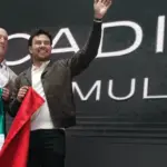 Sergio Checo Pérez con monoplaza y patrocinadores representando el valor económico de sus acuerdos en 2026