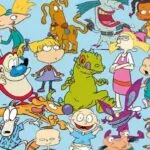 Adultos millennials consumiendo contenido inspirado en caricaturas de los 90 y productos de nostalgia en la industria del entretenimiento.