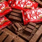 Robo de KitKat en Europa revela fallas logísticas entre Italia y Polonia con pérdida masiva de barras de chocolate