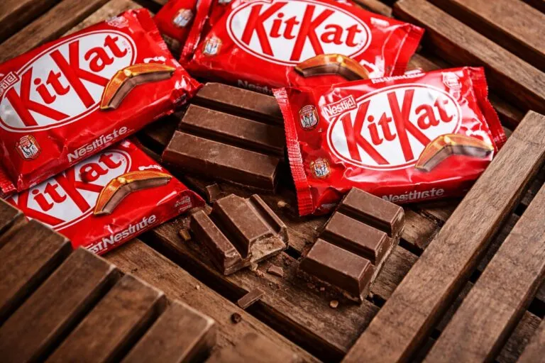 Robo de KitKat en Europa revela fallas logísticas entre Italia y Polonia con pérdida masiva de barras de chocolate