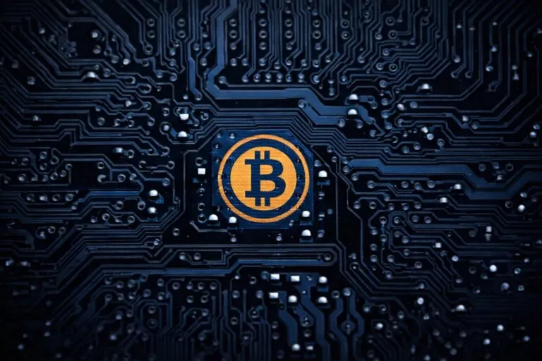 Empresas cripto reducen empleos en 2025 y 2026 mientras adoptan inteligencia artificial para optimizar operaciones globales