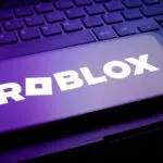 estrategia de Roblox para aumentar ingresos de creadores mediante publicidad digital
