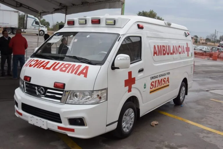 Salomón Issa Tafich refuerza atención con ambulancia en La Laguna