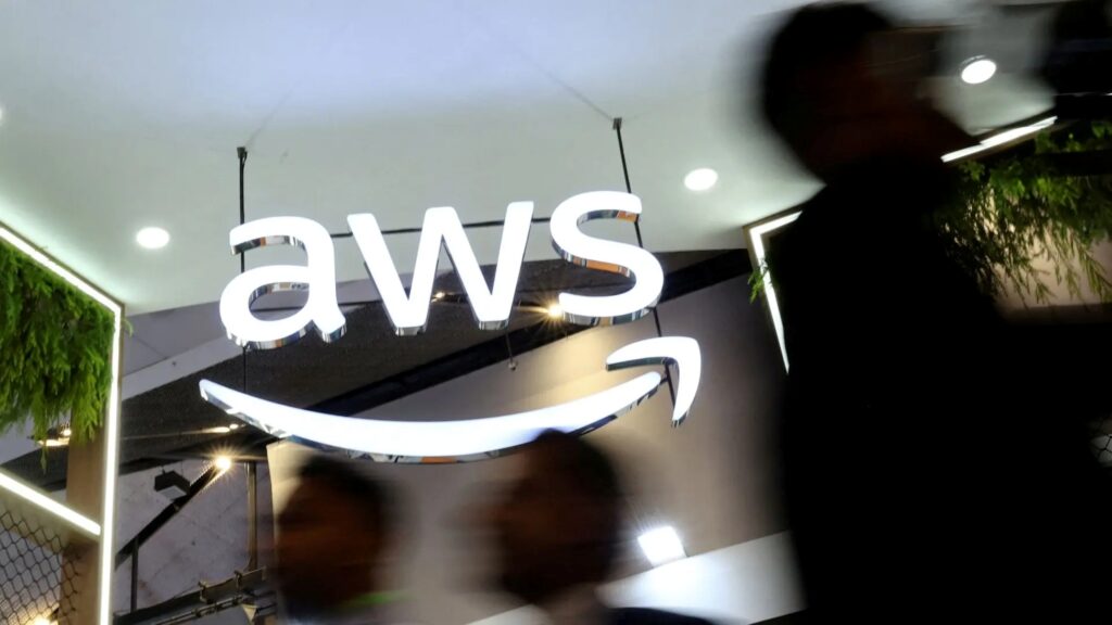 Amazon invierte en inteligencia artificial y fortalece AWS con alianza estratégica para expandir su liderazgo tecnológico