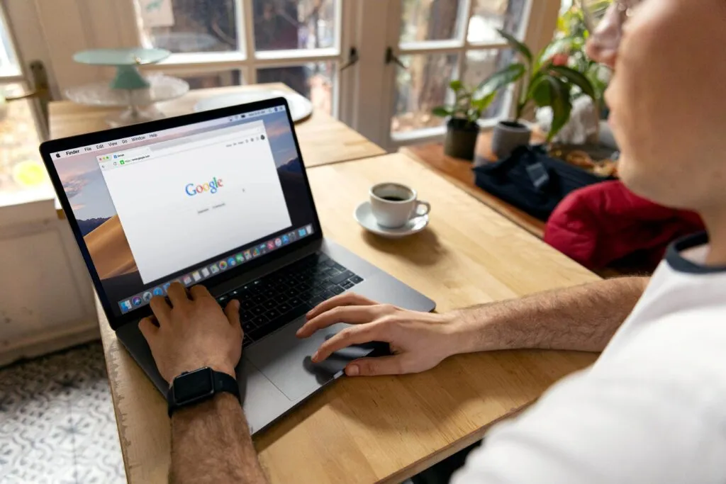 Consumidores mexicanos utilizan búsquedas con IA para tomar decisiones de compra digitales más informadas
