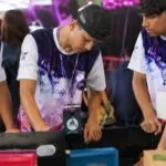 Estudiantes mexicanos presentan proyectos tecnológicos durante el concurso Innovación CECyTE en Querétaro.