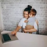 Mamás emprendedoras desarrollando negocios innovadores y sostenibles en México
