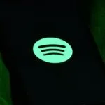 Spotify integra herramientas de inteligencia artificial para crear podcasts personalizados dentro de su plataforma