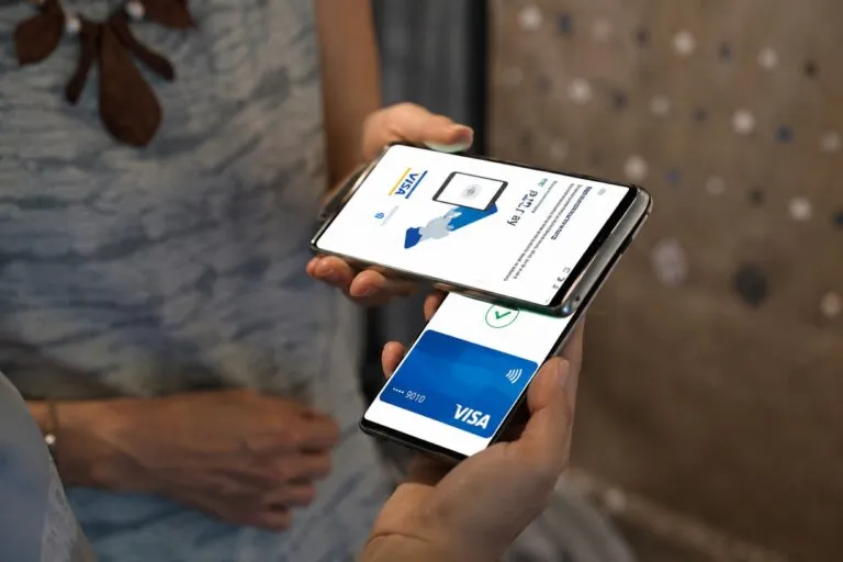 Tecnología Tap de Visa con biometría para pagos digitales seguros en América Latina