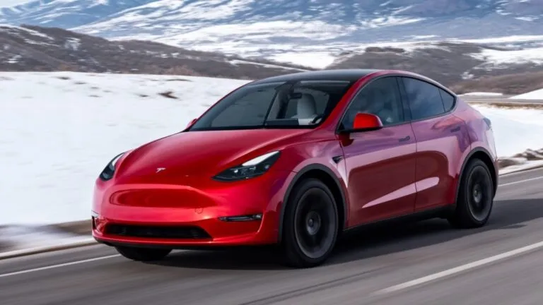 Tesla Model Y 2026 superó el nuevo estándar estadounidense de asistencia avanzada y seguridad automotriz