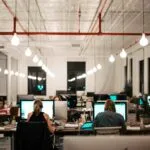 Equipos corporativos en México utilizan inteligencia artificial para fortalecer habilidades laborales y transformación empresarial