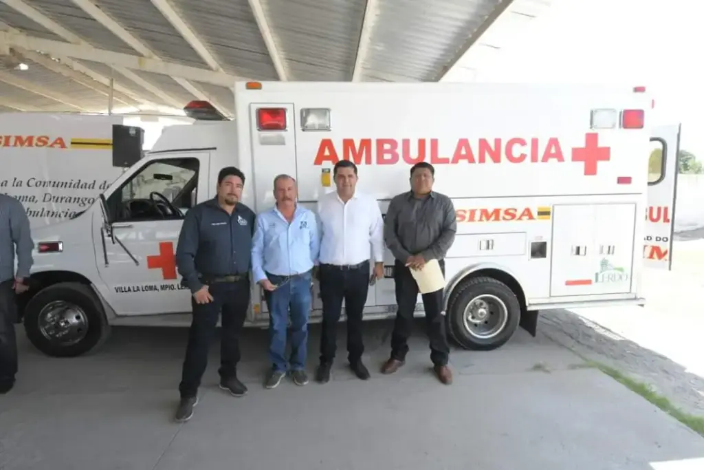 Grupo SIMSA entrega ambulancias para atender urgencias