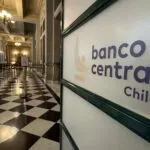 Banco Central de Chile mantiene la tasa de interés en 4.5% mientras monitorea inflación y crecimiento económico