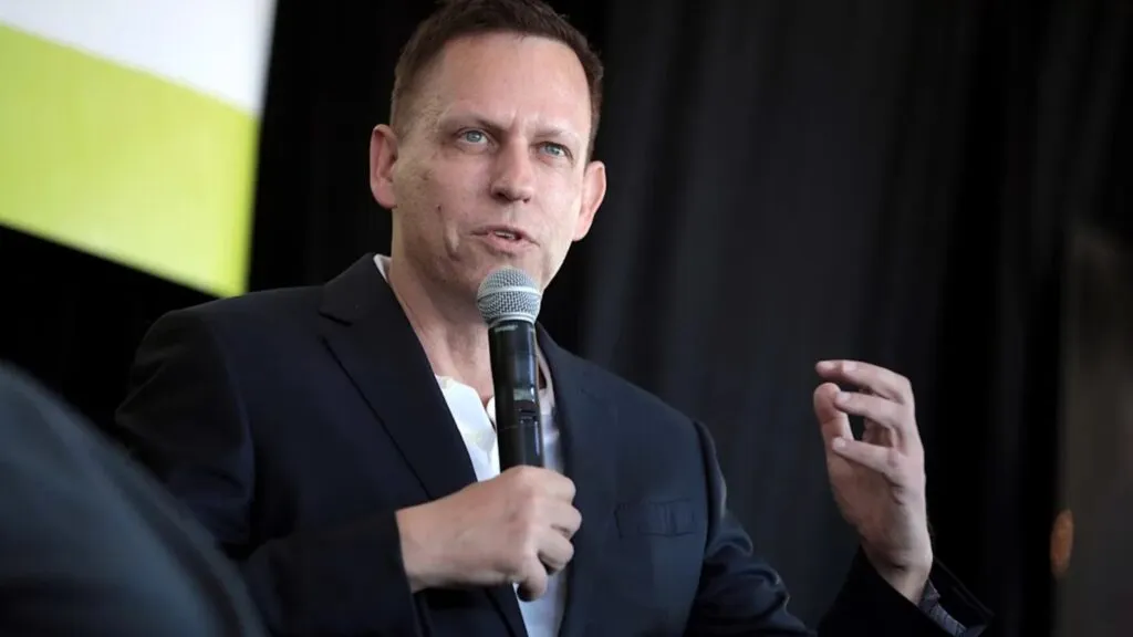 Peter Thiel visita Argentina atraído por reformas económicas y oportunidades de inversión