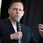 Peter Thiel visita Argentina atraído por reformas económicas y oportunidades de inversión