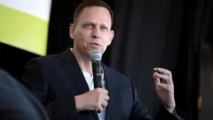 Peter Thiel visita Argentina atraído por reformas económicas y oportunidades de inversión