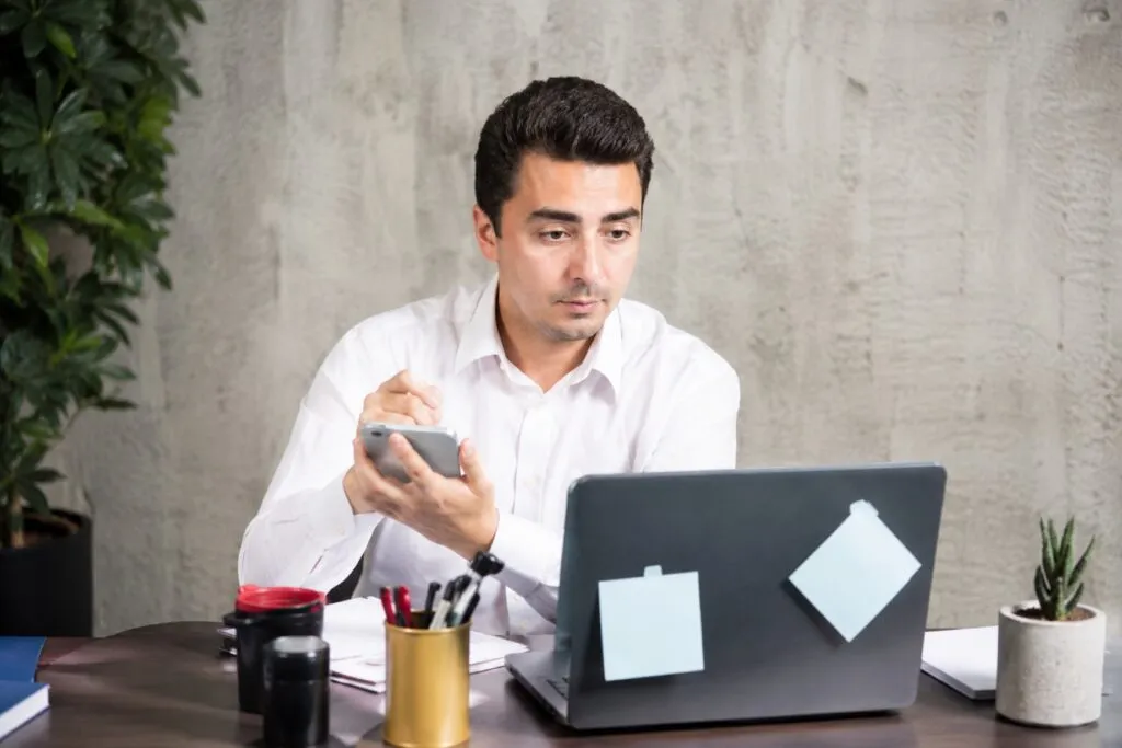 Falsas ofertas laborales utilizadas para robar datos personales y credenciales mediante correos fraudulentos