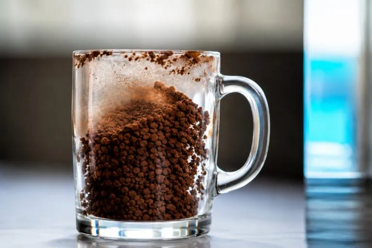 Tecnología de Corea del Sur que transforma residuos de café en combustible de alta calidad mediante un proceso innovador y sostenible