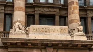 Banxico destaca la solidez del sistema financiero y el avance de la digitalización bancaria en México